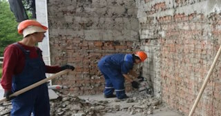Демонтаж облицовки фасада в Городце - расценка в смете от 572 рублей